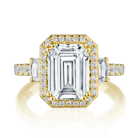 Dantela 3-Stone Emerald Cut Engagement Ring 18K